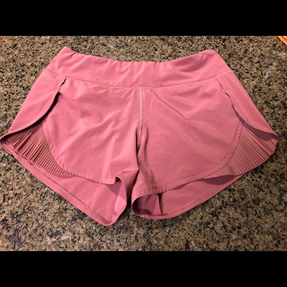 LULU LEMON SHORTS